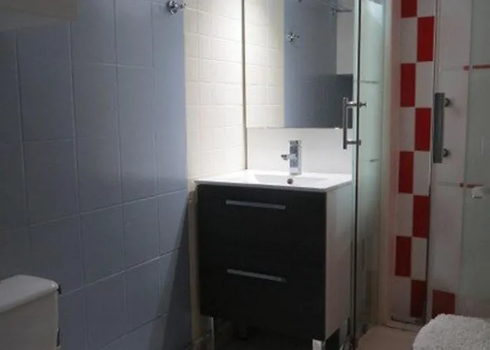 Vakantiehuis Charmante Maison Climatisee Avec Terrasse, Parking Prive A 600m De La Plage, Pour 6 Personnes - Fr-1-529-46 Le Barcarès